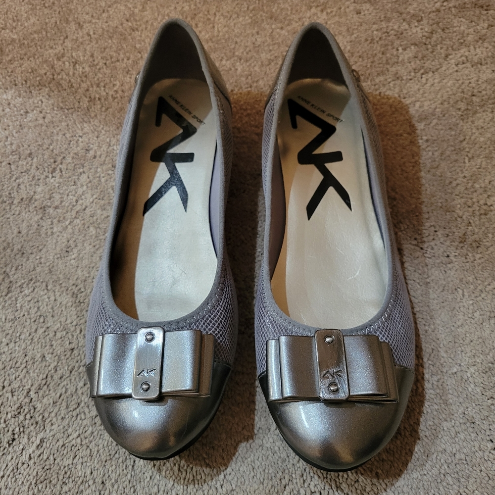 Anne Klein Spoet Flats